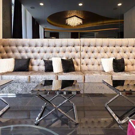 Hotel Nova Garni Signature Collection 4*