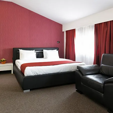 Nova Garni Signature Collection