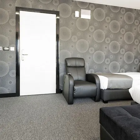 Nova Garni Signature Collection