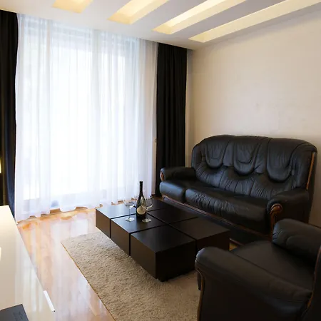 Nova Garni Signature Collection