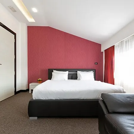 Ξενοδοχείο Nova Garni Signature Collection 4*
