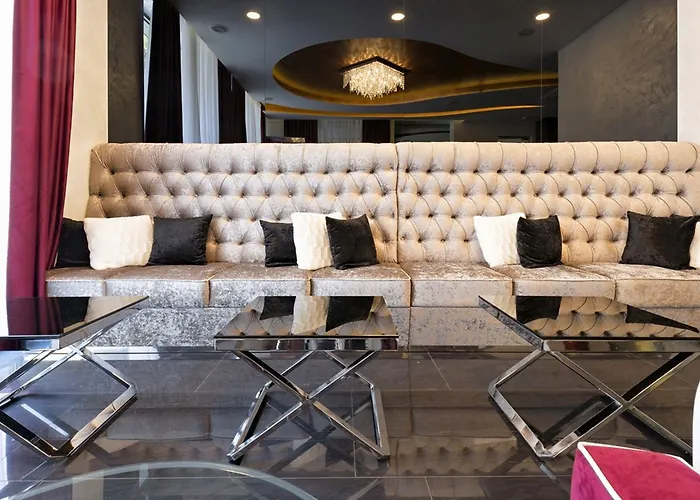 Hotel Nova Garni Signature Collection 4*