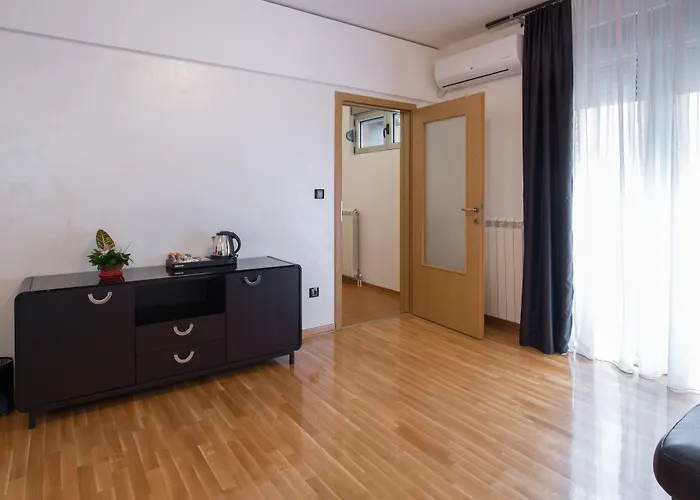 Nova Garni Signature Collection 4*